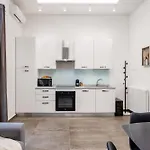 Casta Diva Fervore Apartments